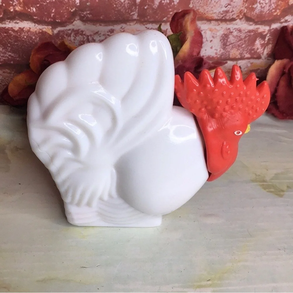 Vintage Avon Country Kitchen Rooster Milk Glass Decanter
